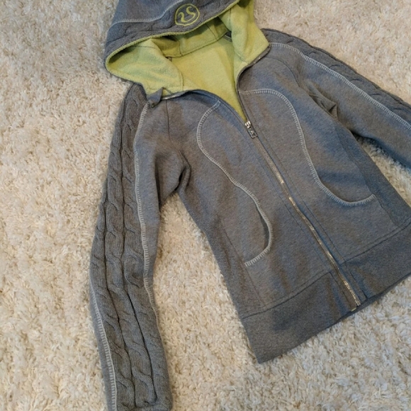 Lululemon scuba jacket - Picture 2 of 5